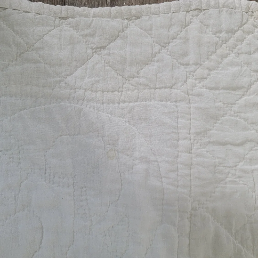 Vintage Handmade Hand Quilted Baby Quilt Blanket Embroidery Nursery 37”x49”